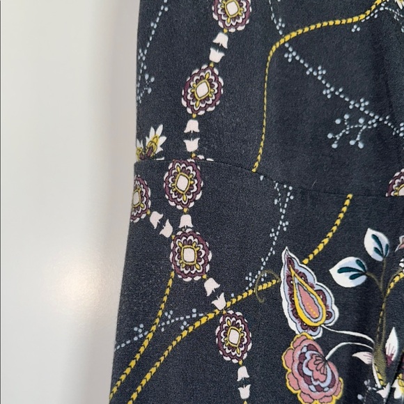 LOFT DarK grey floral wrap dress - Picture 9 of 10